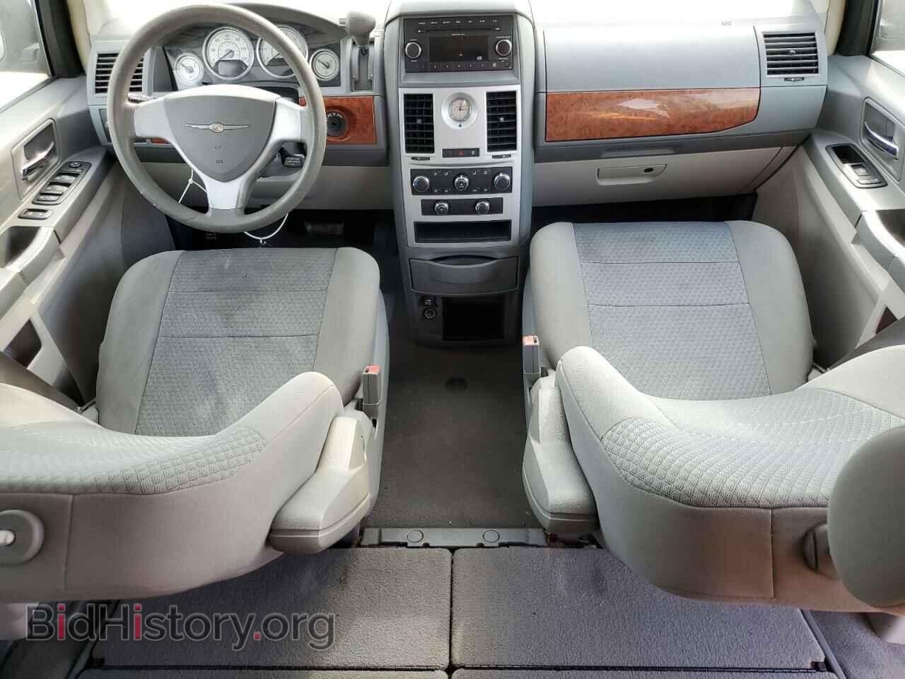 2009 CHRYSLER MINIVAN - VIN: 2A8HR44EX9R551957 - Фото 8