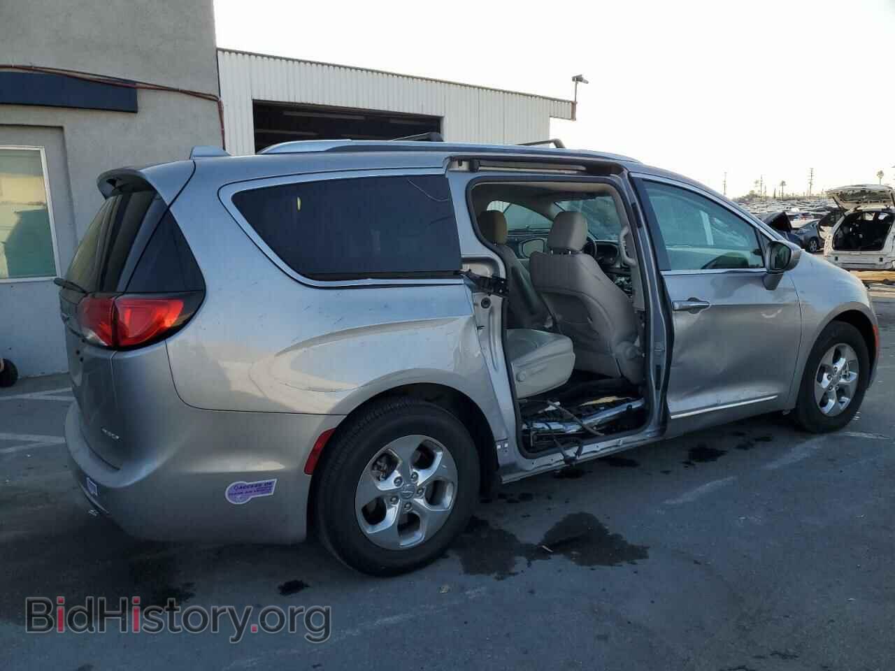 2019 CHRYSLER PACIFICA - VIN: 2C4RC1L70KR590352 - Фото 3