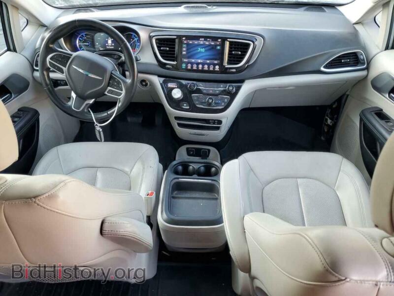 2019 Chrysler PACIFICA (VIN 2C4RC1L70KR590352) — фото 8 из 14