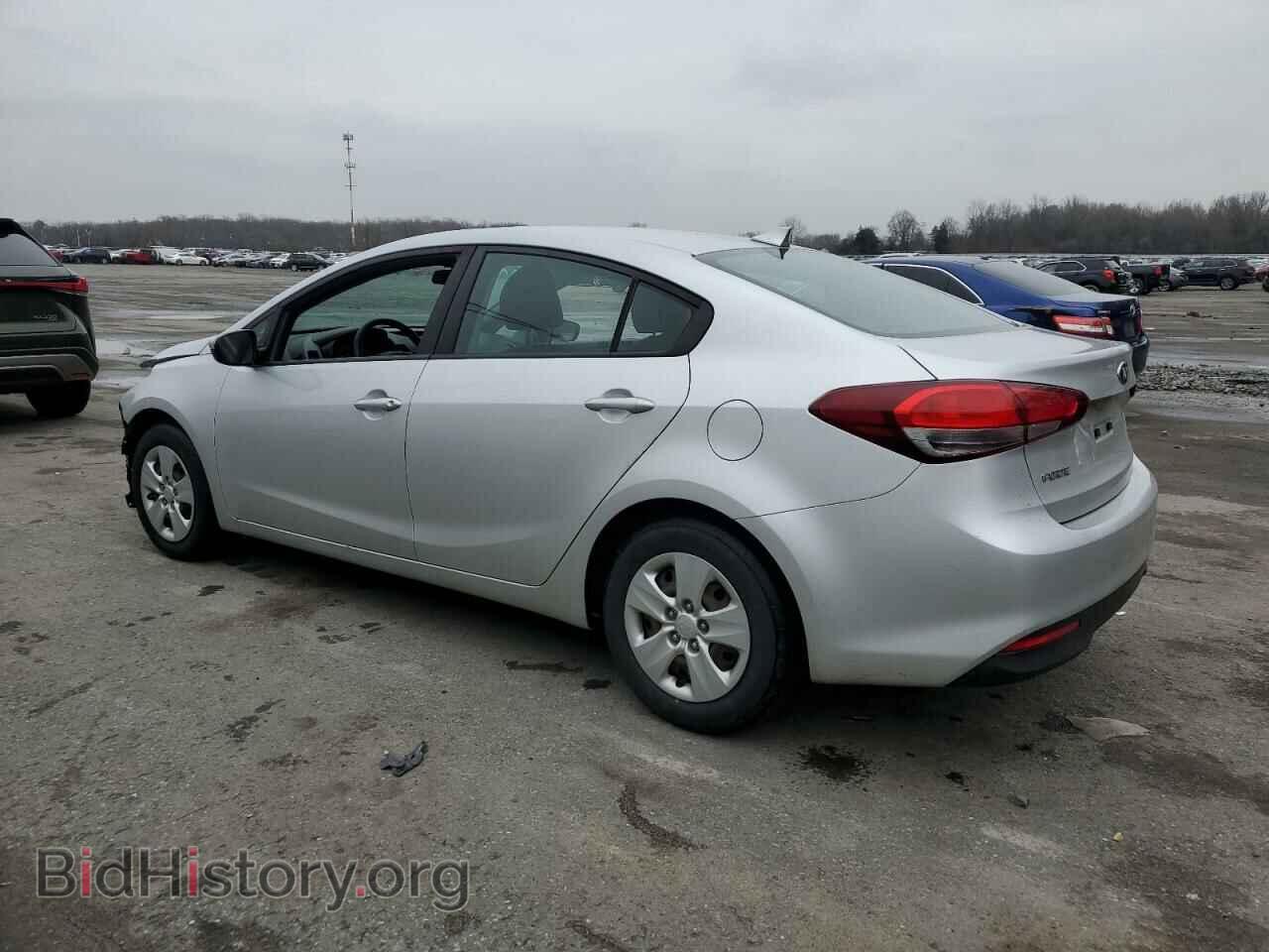 2017 KIA FORTE - VIN: 3KPFK4A7XHE135710 - Фото 2
