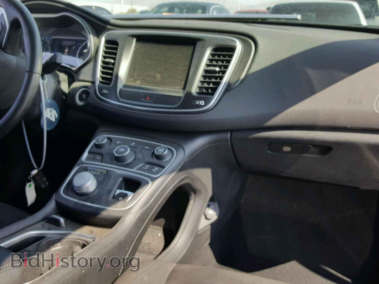 2016 CHRYSLER 200 - VIN: 1C3CCCAB7GN117792 - Photo 9