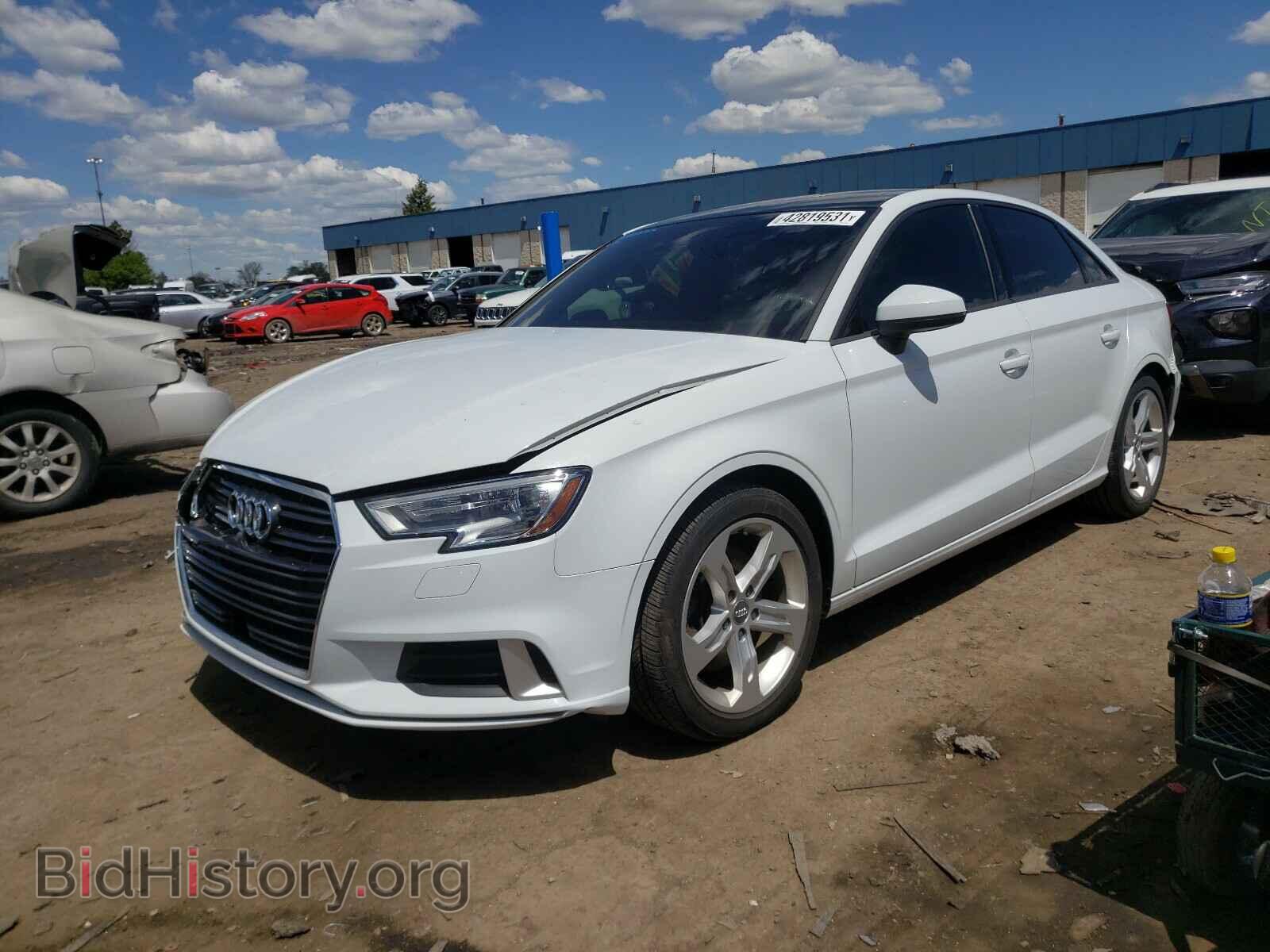 2017 AUDI A3 - VIN: WAUB8GFFXH1031989 - Фото 2
