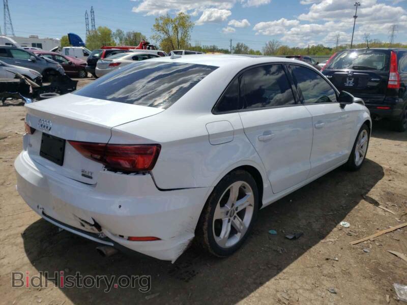 2017 Audi A3 (VIN WAUB8GFFXH1031989) — фото 4 из 10