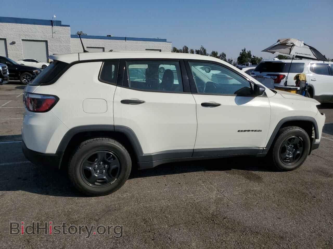 2018 JEEP COMPASS - VIN: 3C4NJCAB7JT368894 - Фото 3
