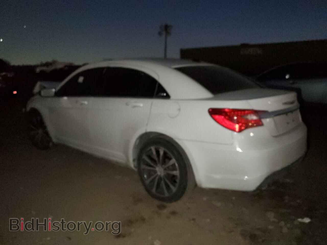 2014 CHRYSLER 200 - VIN: 1C3CCBBG1EN159022 - Фото 2