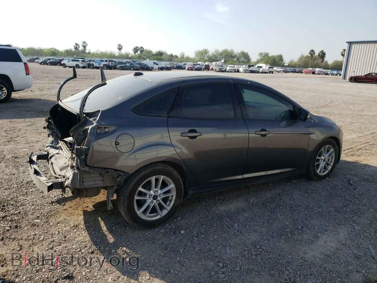 2017 FORD FOCUS - VIN: 1FADP3F2XHL295681 - Фото 3