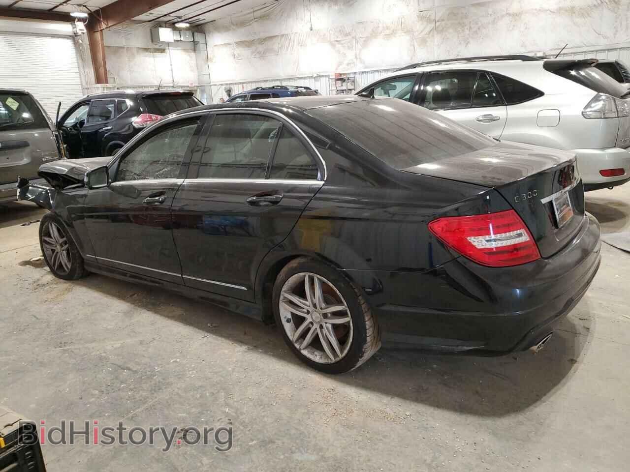 2012 MERCEDES-BENZ C-CLASS - VIN: WDDGF8BB8CF912635 - Фото 2