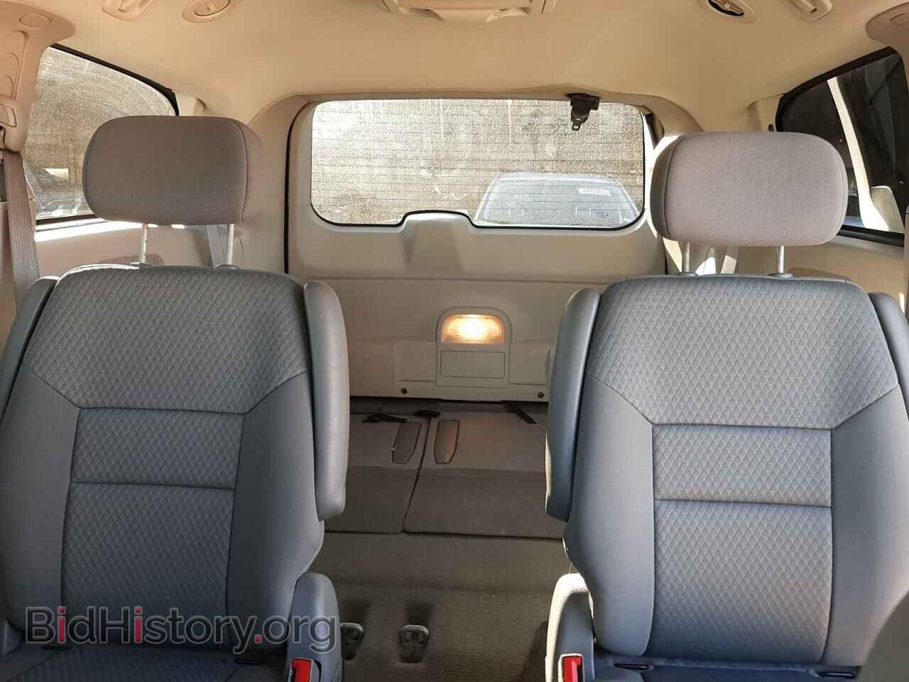 2009 CHRYSLER MINIVAN - VIN: 2A8HR54139R665513 - Фото 10
