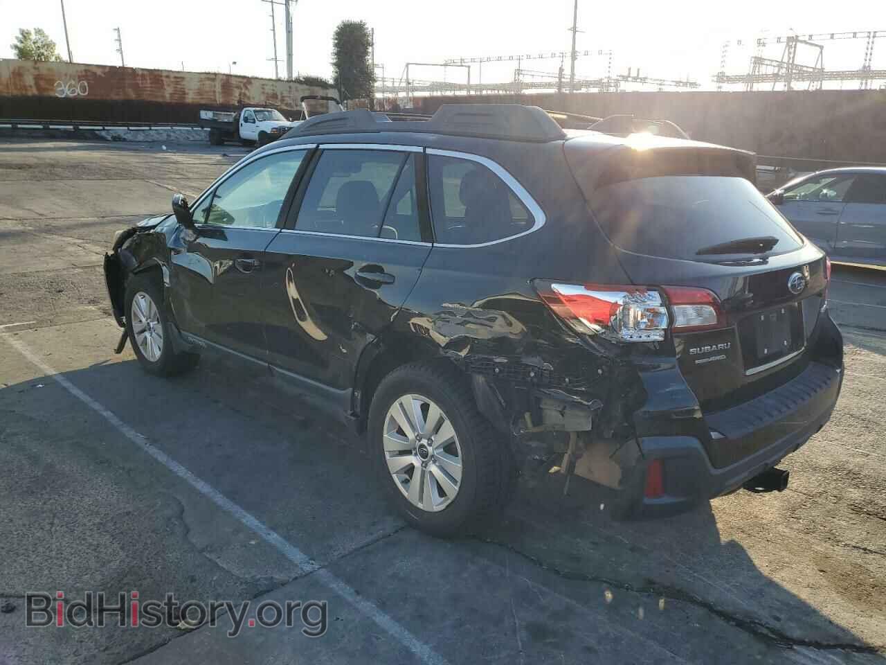 2018 SUBARU OUTBACK - VIN: 4S4BSACC2J3256294 - Фото 2