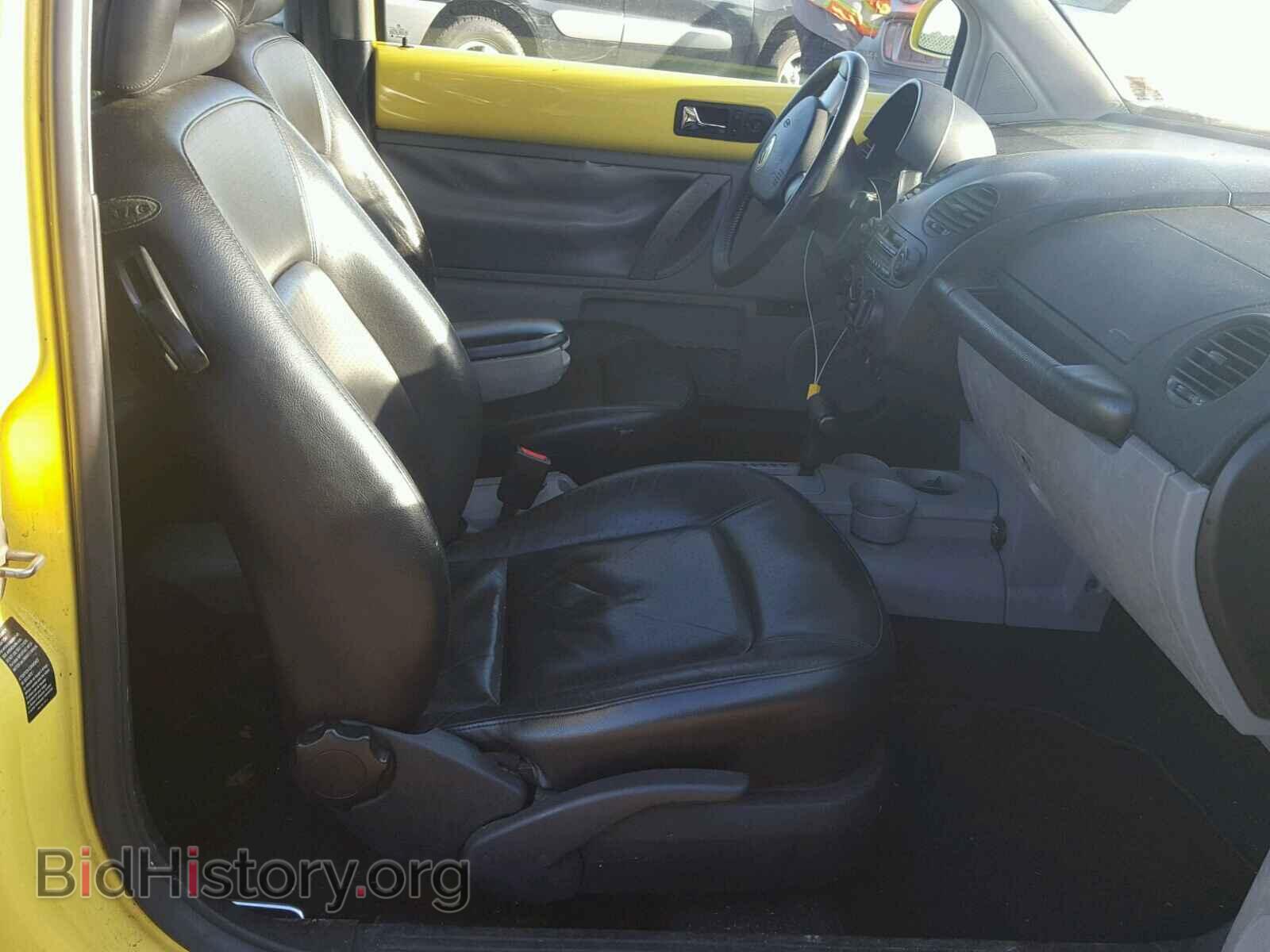 2000 VOLKSWAGEN BEETLE - VIN: 3VWCC21C1YM415004 - Фото 5