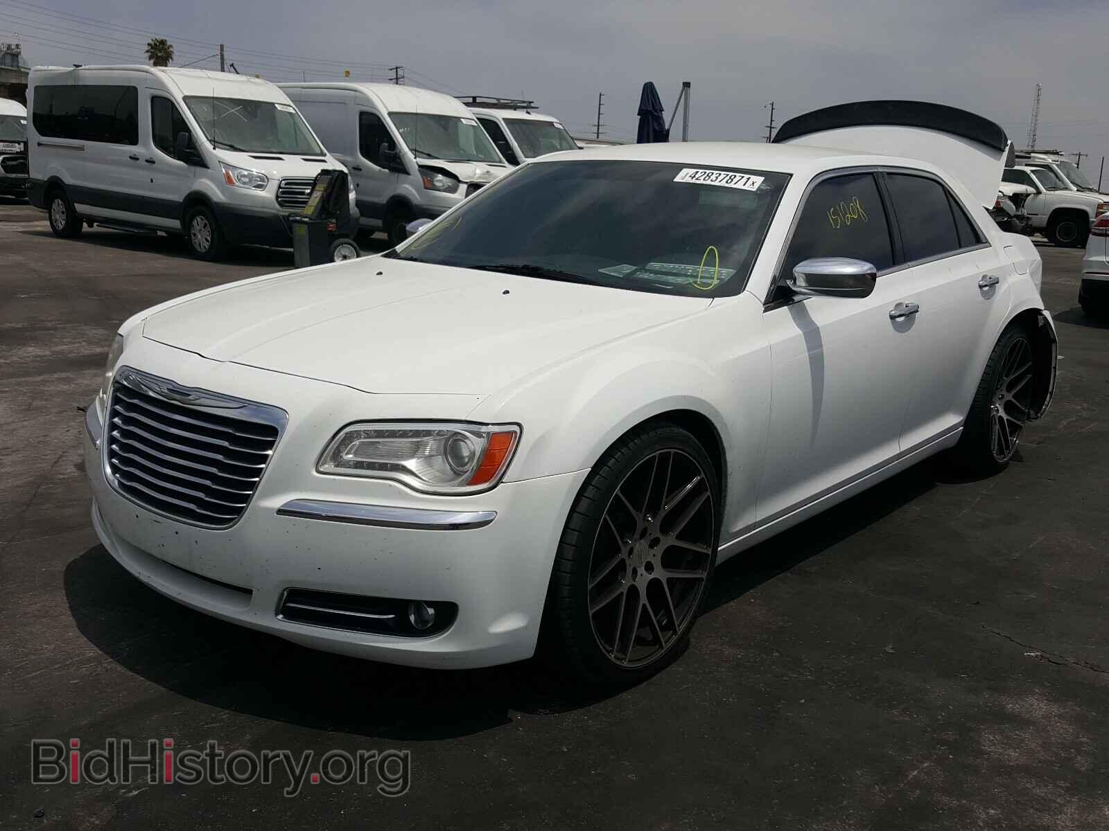 2013 CHRYSLER 300 - VIN: 2C3CCAET2DH538024 - Photo 2