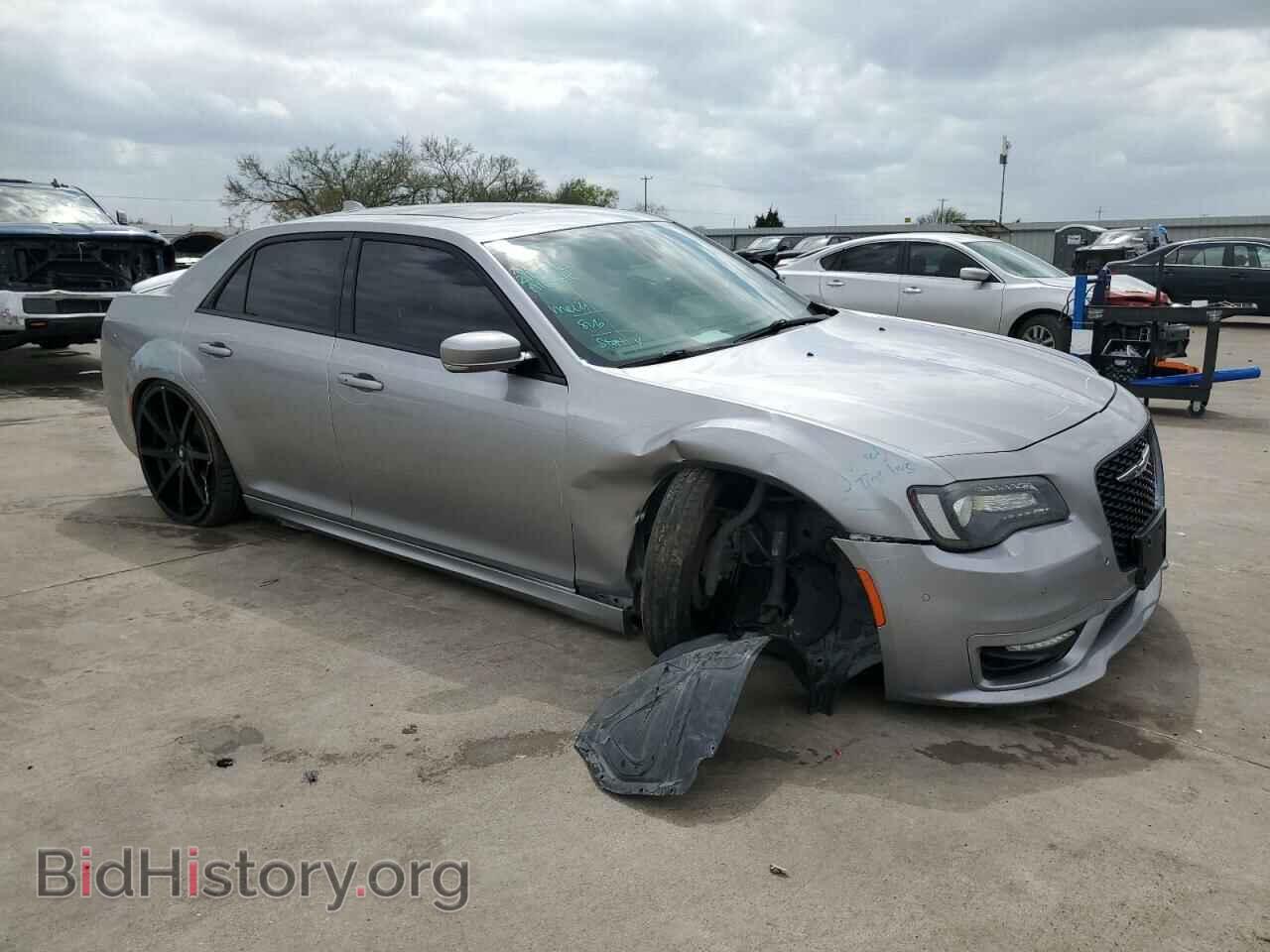 2018 CHRYSLER 300 - VIN: 2C3CCABG8JH244985 - Фото 4