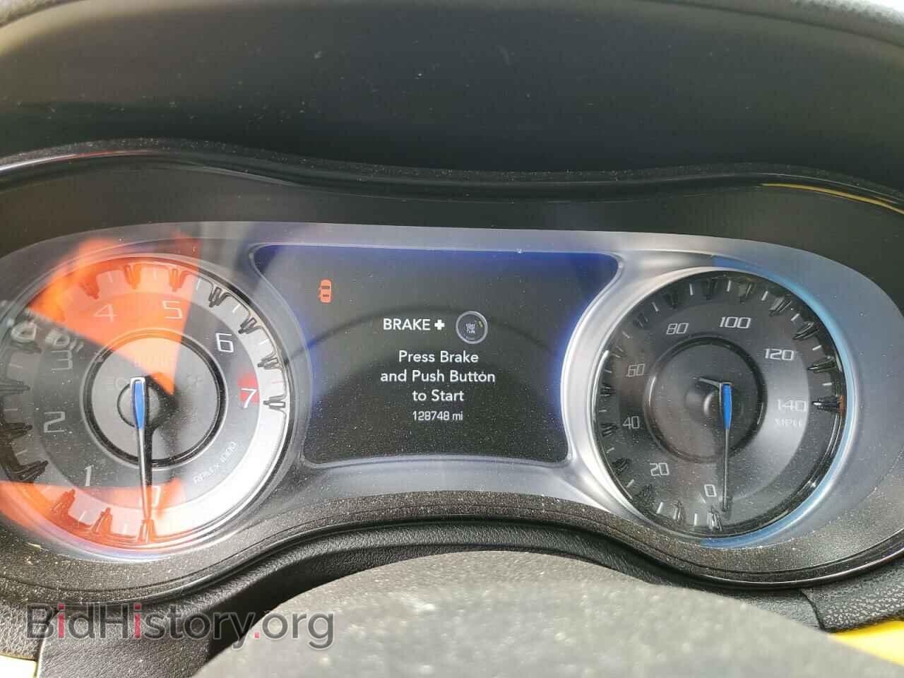 2018 CHRYSLER 300 - VIN: 2C3CCABG8JH244985 - Фото 9