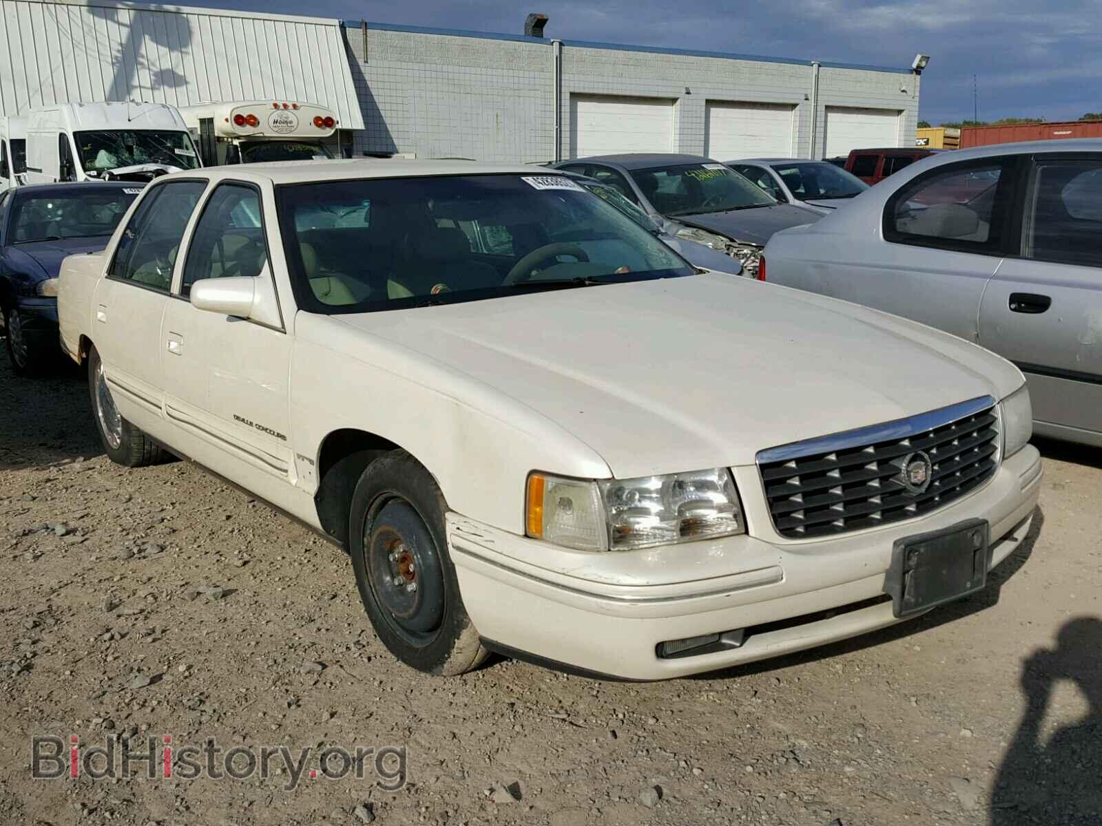 Photo 1G6KF5493WU762000 - CADILLAC DEVILLE 1998