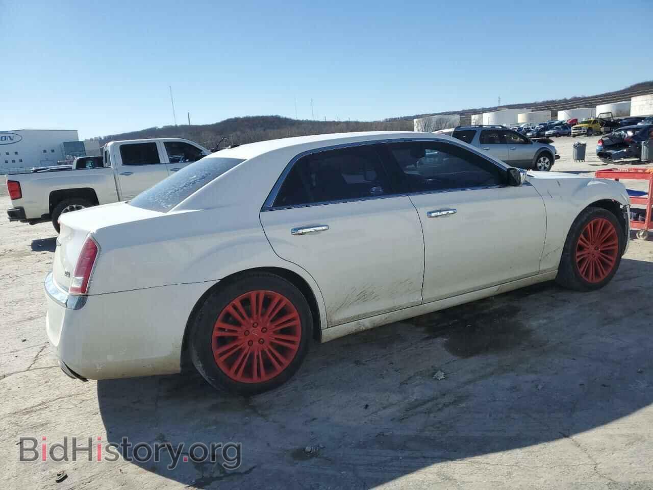 2011 CHRYSLER 300 - VIN: 2C3CA5CG2BH563103 - Фото 3