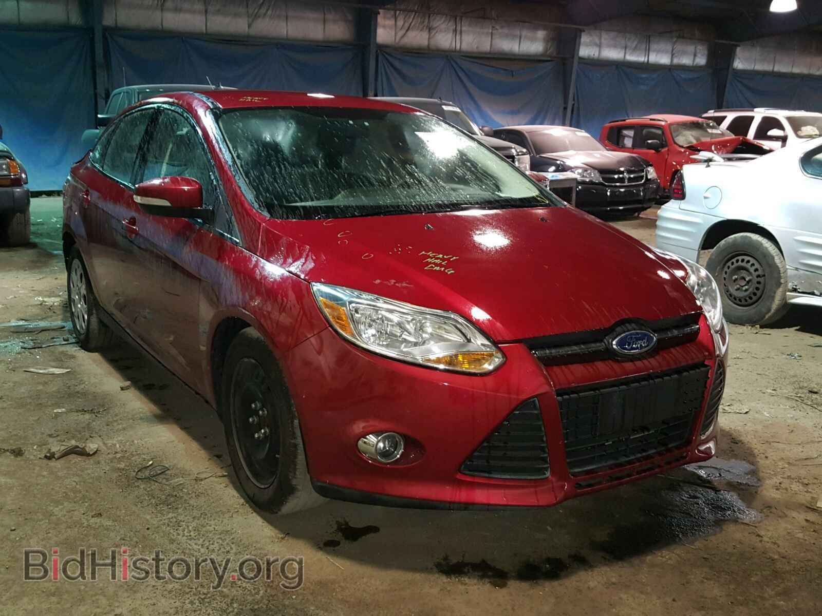 2012 Ford FOCUS Focus SE (VIN 1FAHP3F25CL293413) — photo 1 of 10, Copart, damage: rear end