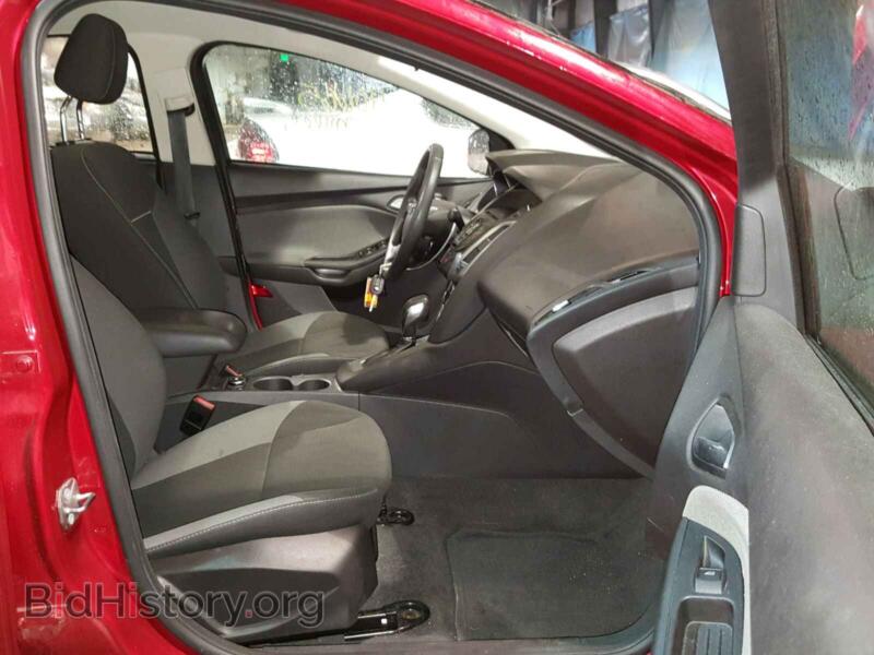 2012 Ford FOCUS (VIN 1FAHP3F25CL293413) — photo 5 of 10