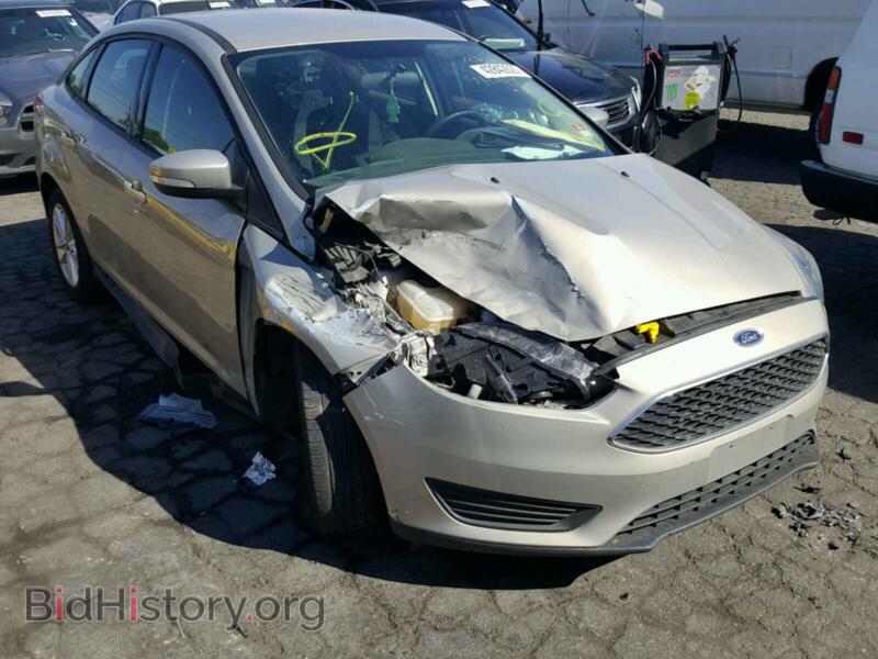 2015 Ford FOCUS (VIN 1FADP3F2XFL221335) — фото 1 из 10, Copart, повреждение: передняя часть