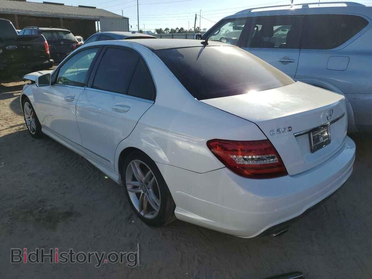 2014 MERCEDES-BENZ C-CLASS - VIN: WDDGF4HB0EA963191 - Фото 2