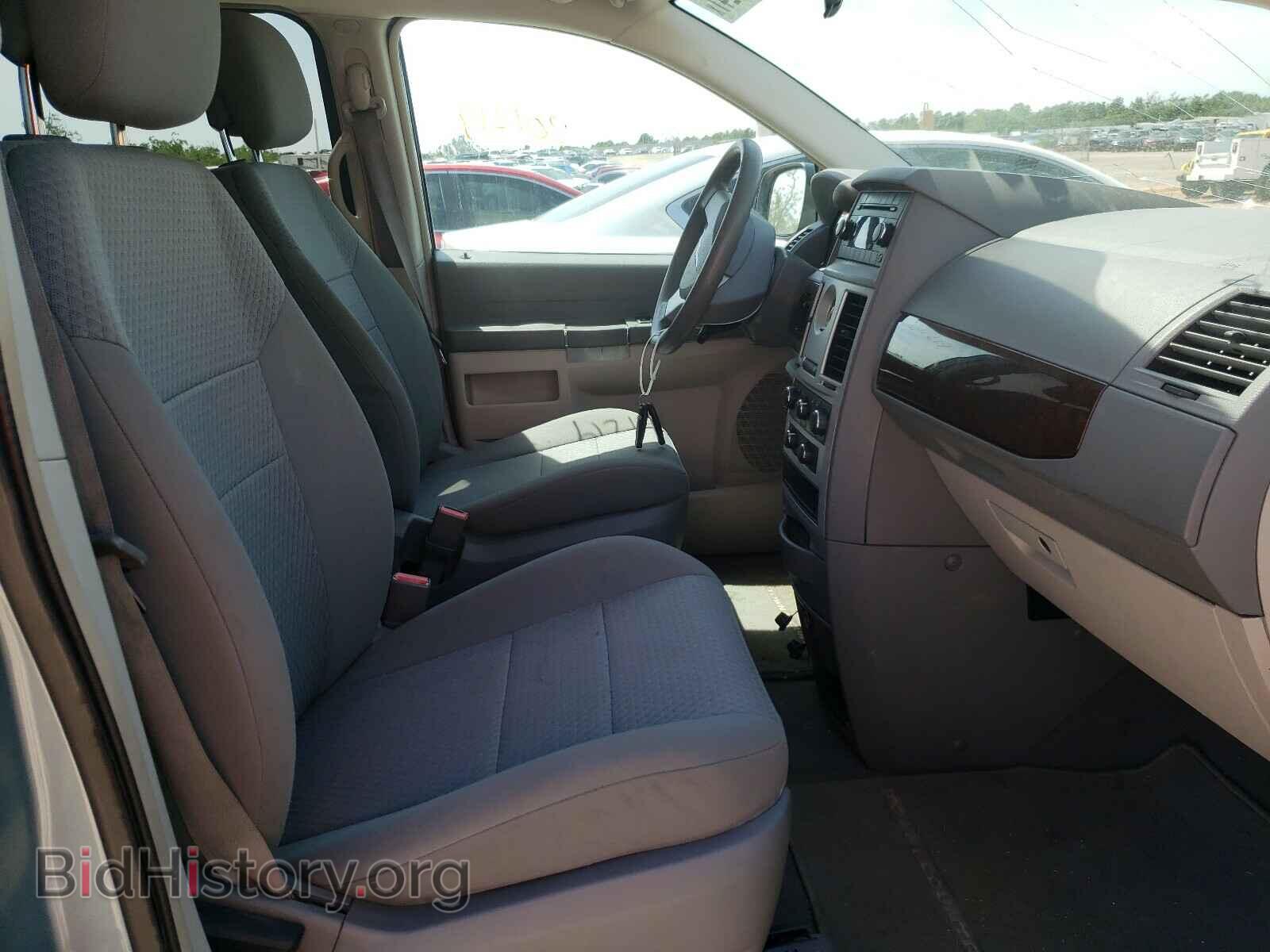 2010 CHRYSLER MINIVAN - VIN: 2A4RR4DE6AR271706 - Фото 5
