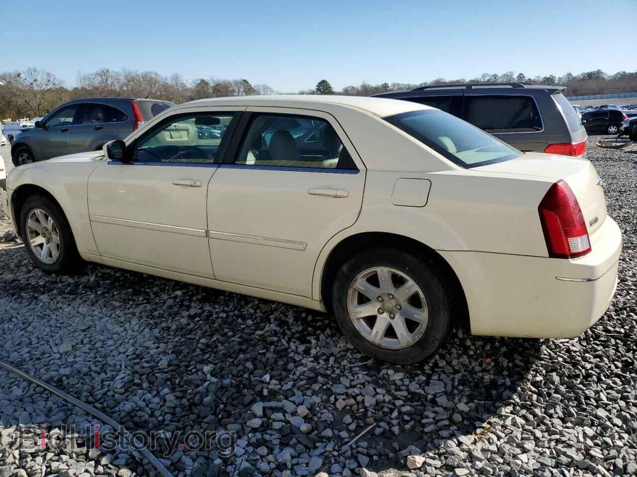 2007 CHRYSLER 300 - VIN: 2C3KA53G37H606401 - Фото 2