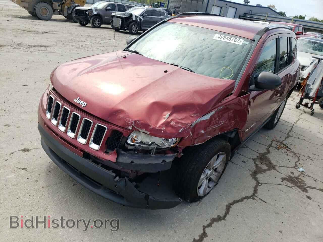 2011 JEEP COMPASS - VIN: 1J4NT1FBXBD139666 - Photo 2