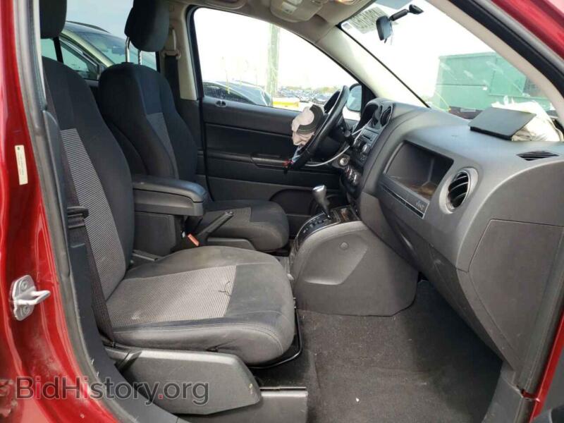 2011 Jeep COMPASS (VIN 1J4NT1FBXBD139666) — фото 5 из 10