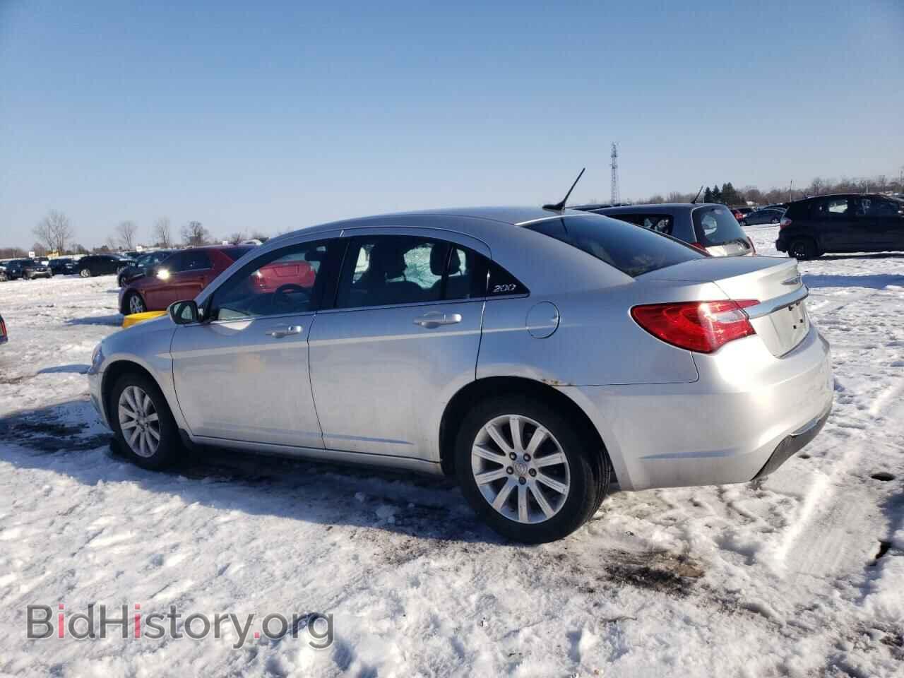 2011 CHRYSLER 200 - VIN: 1C3BC1FB1BN617366 - Фото 2