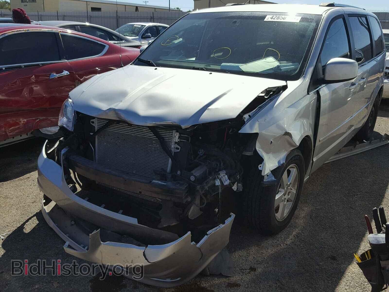 2011 DODGE CARAVAN - VIN: 2D4RN5DG8BR684918 - Фото 2