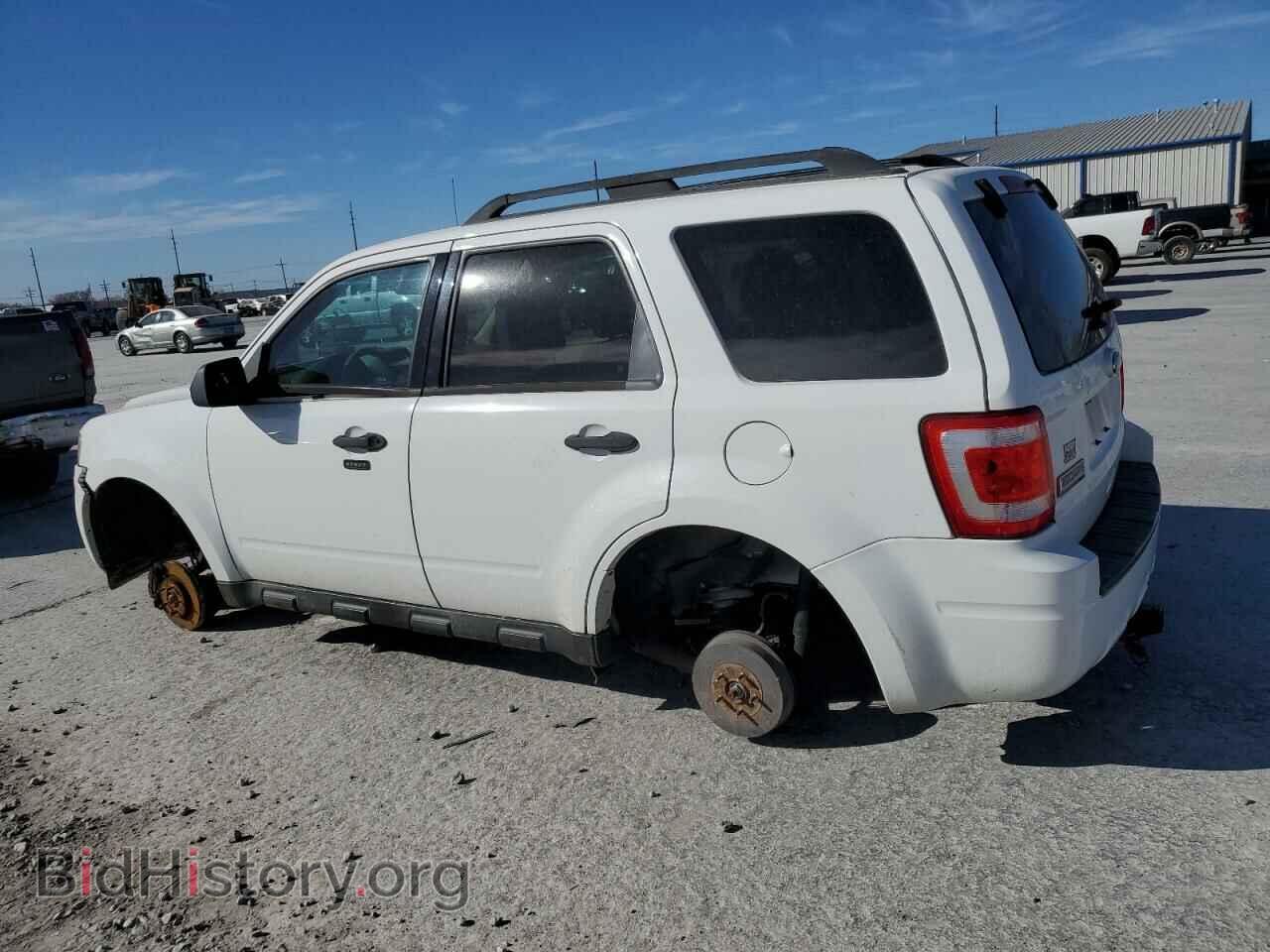 2011 FORD ESCAPE - VIN: 1FMCU9D73BKC38120 - Фото 2