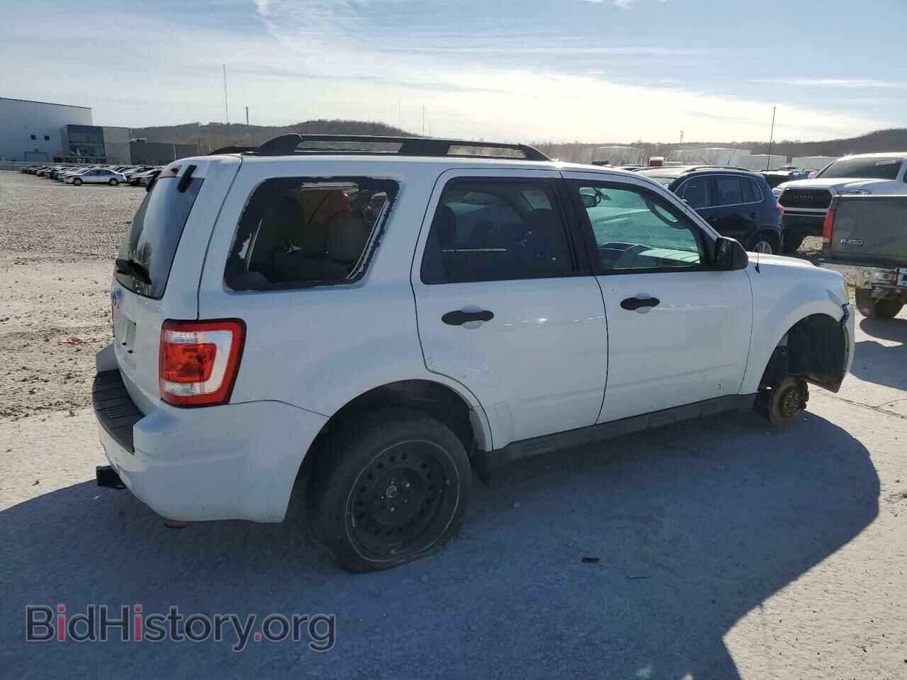 2011 FORD ESCAPE - VIN: 1FMCU9D73BKC38120 - Фото 3