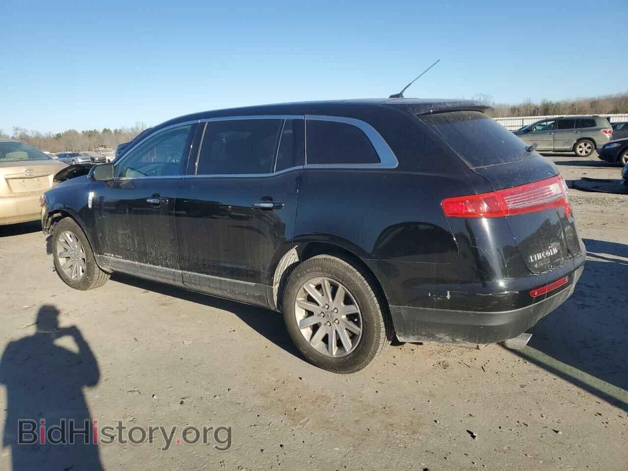 2018 LINCOLN MKT - VIN: 2LMHJ5NK1JBL02422 - Фото 2