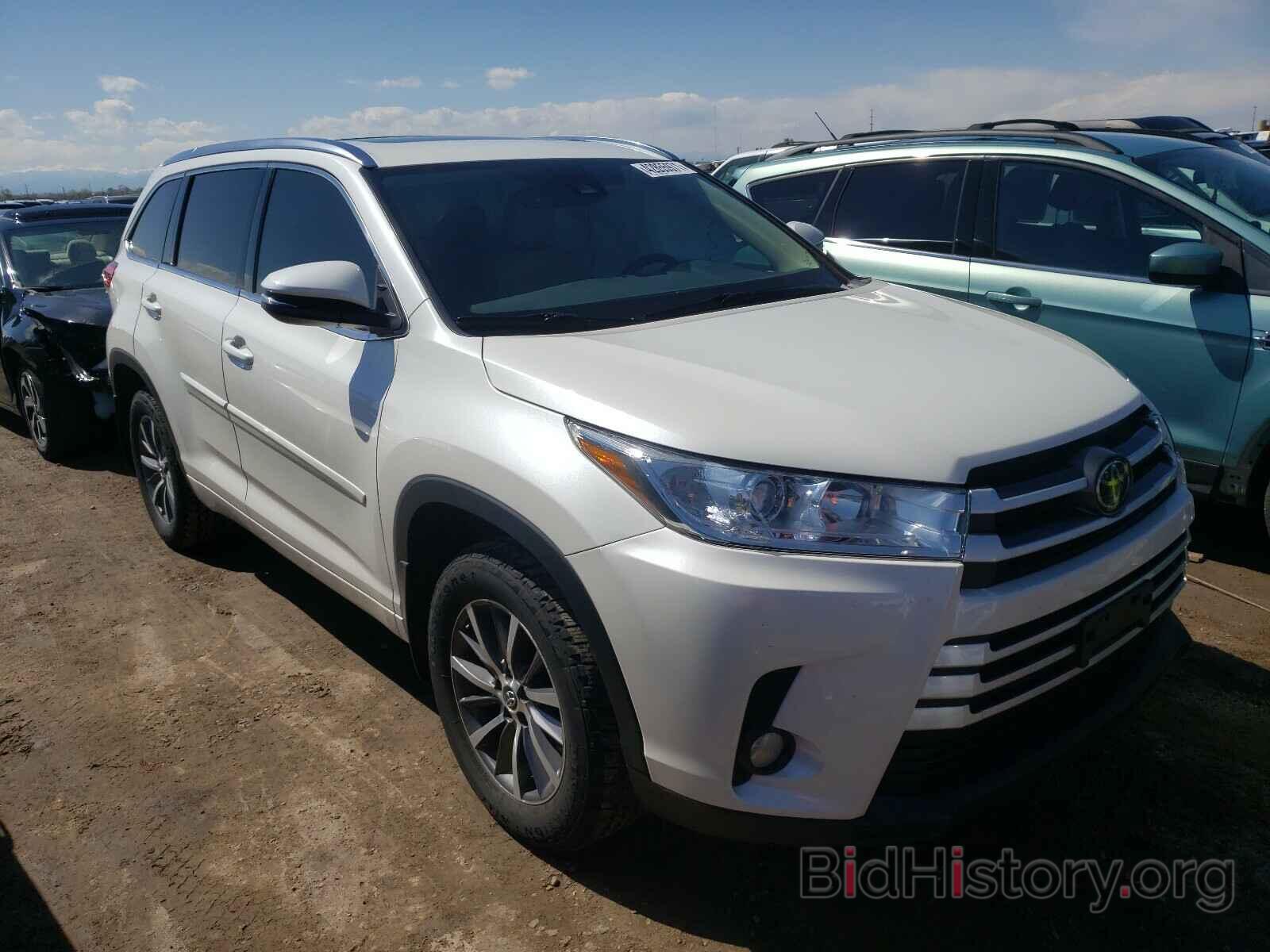 Фотография 5TDJZRFH2HS512301 - TOYOTA HIGHLANDER 2017