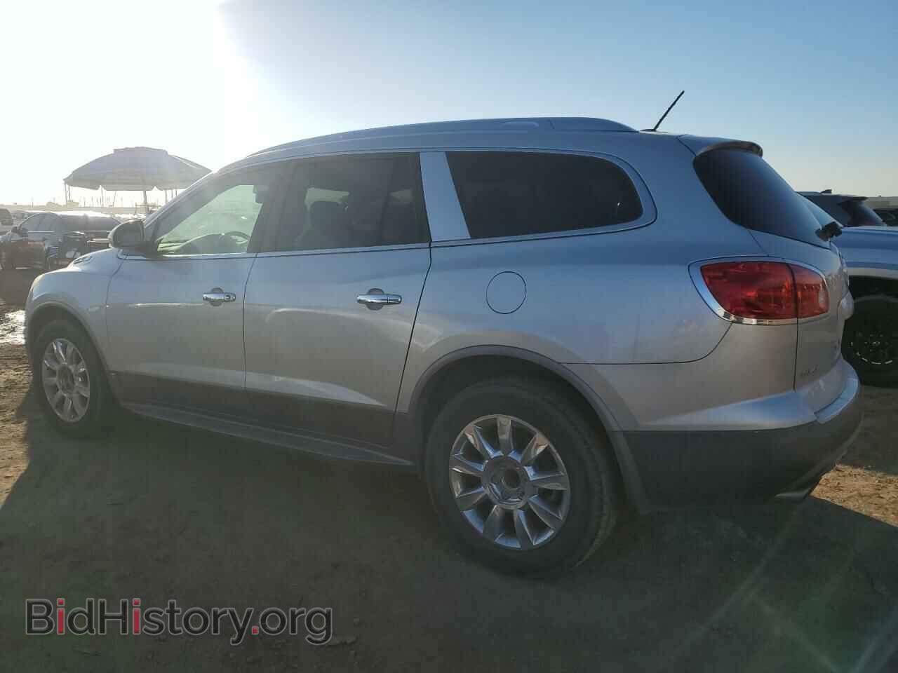 2011 BUICK ENCLAVE - VIN: 5GAKRBED6BJ177656 - Фото 2