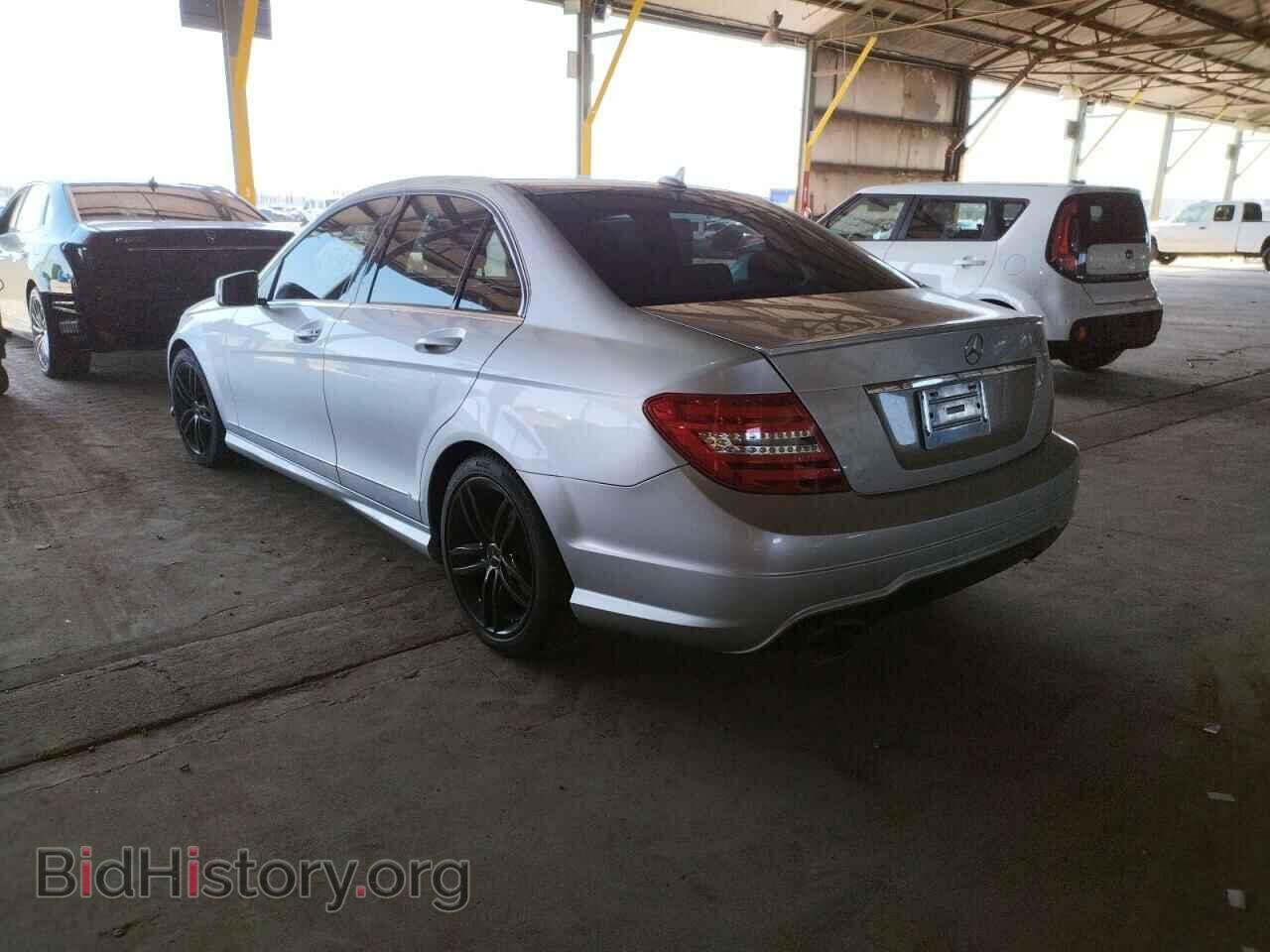 2012 MERCEDES-BENZ C-CLASS - VIN: WDDGF4HB1CA643634 - Фото 3