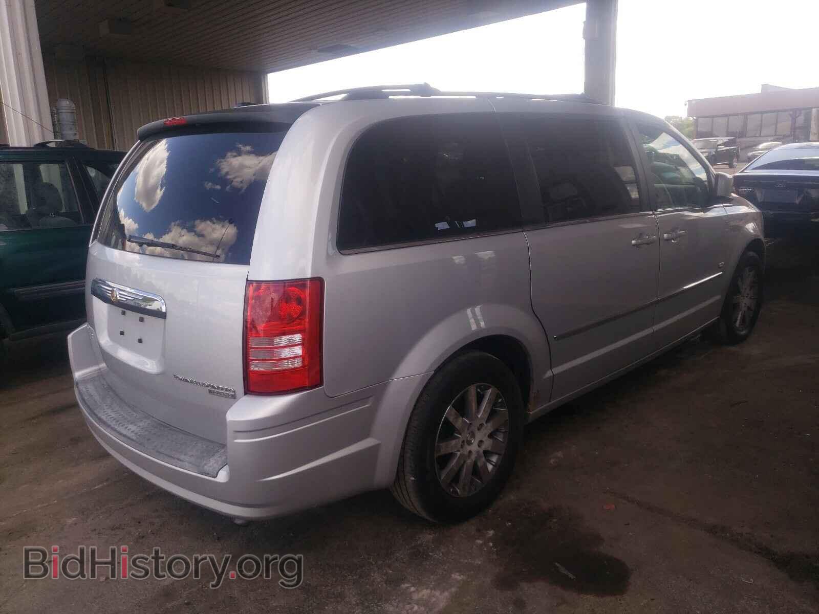 2009 CHRYSLER MINIVAN - VIN: 2A8HR54109R640925 - Фото 4
