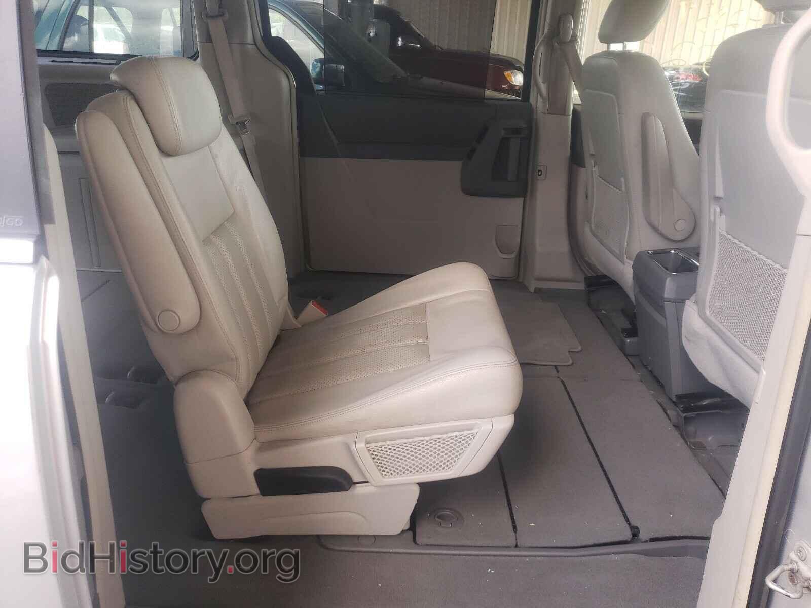 2009 CHRYSLER MINIVAN - VIN: 2A8HR54109R640925 - Фото 6