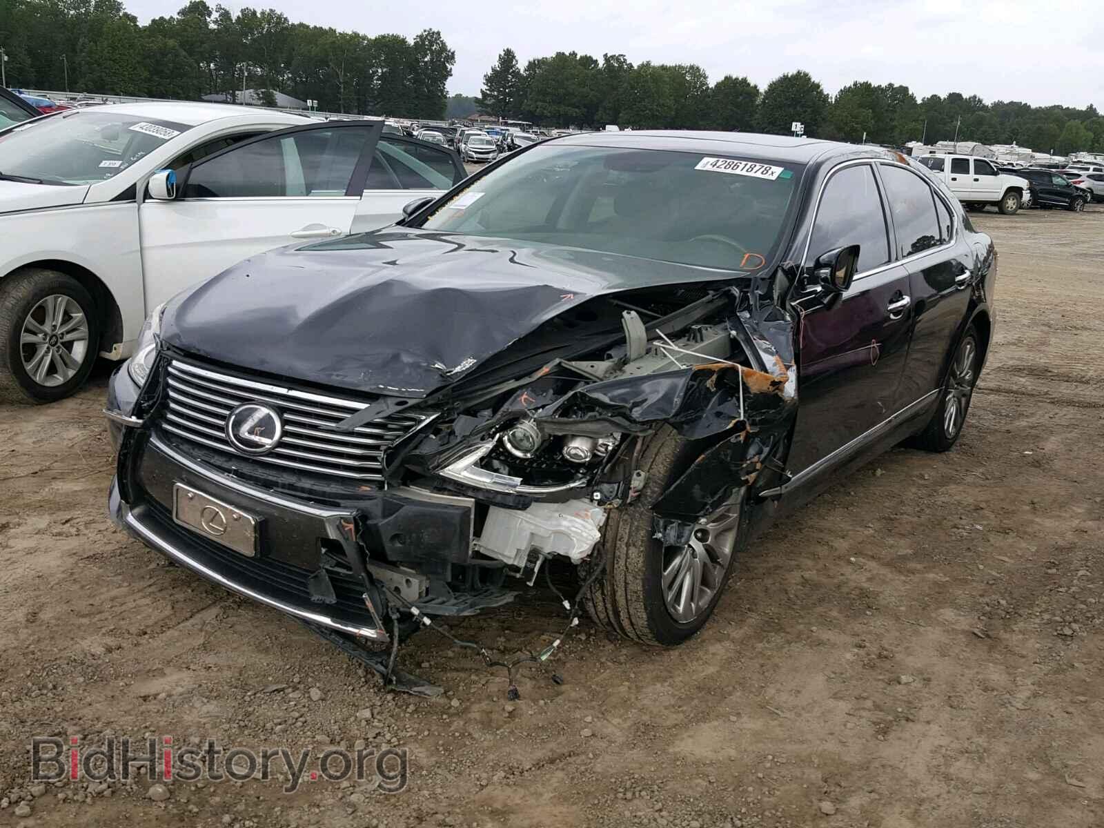 2013 LEXUS LS460 - VIN: JTHCL5EF3D5016456 - Photo 2