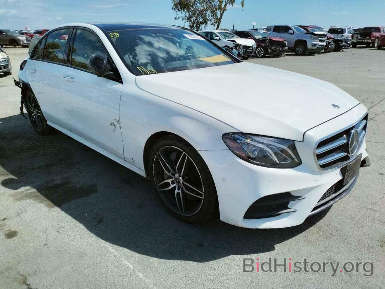 Photo WDDZF4JB0KA551688 - MERCEDES-BENZ E-CLASS 2019