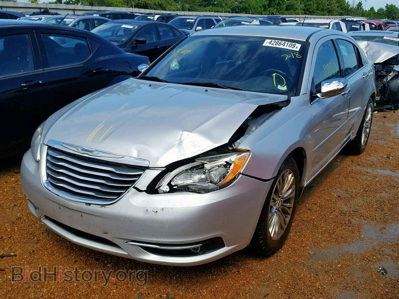 2012 CHRYSLER 200 - VIN: 1C3CCBCBXCN207634 - Фото 2
