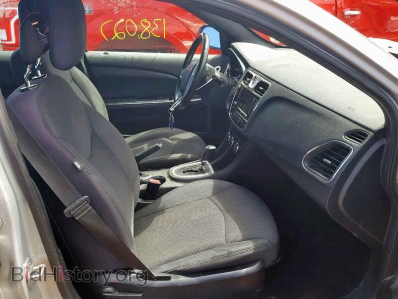 2012 Chrysler 200 (VIN 1C3CCBCBXCN207634) — фото 5 из 10