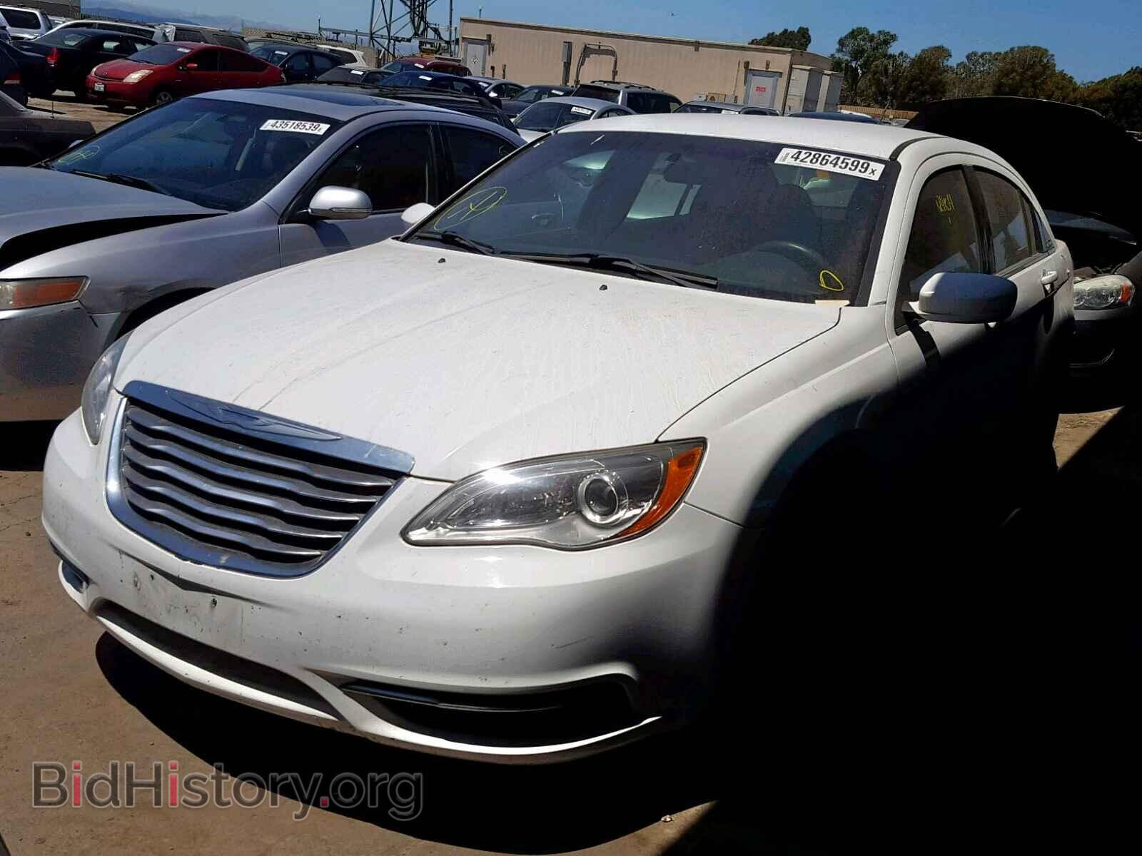 2013 CHRYSLER 200 - VIN: 1C3CCBAB2DN685857 - Photo 2