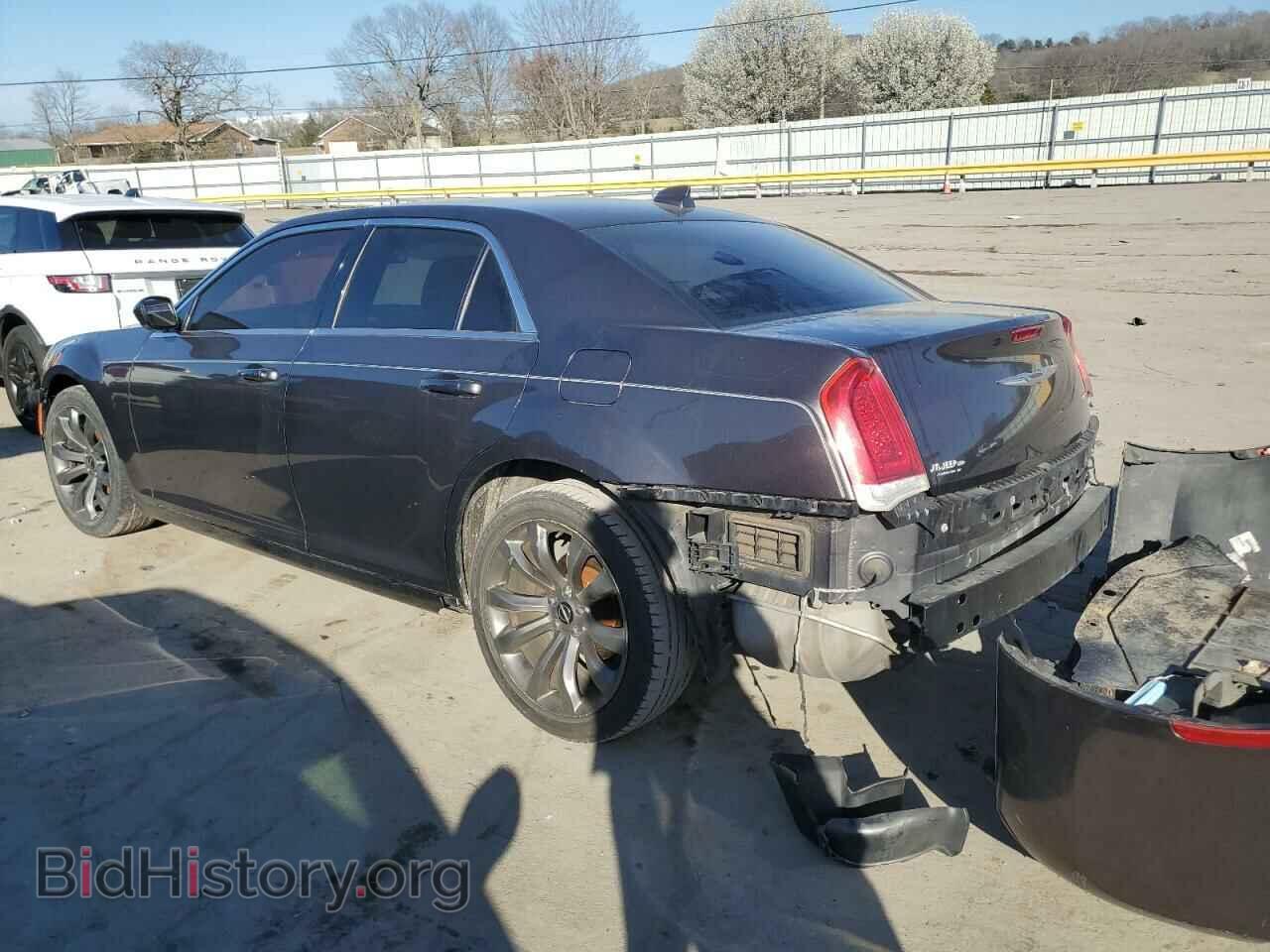 2016 CHRYSLER 300 - VIN: 2C3CCAAG4GH343619 - Фото 2