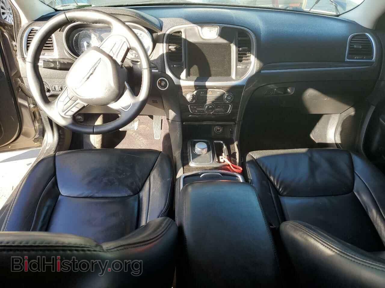 2016 CHRYSLER 300 - VIN: 2C3CCAAG4GH343619 - Фото 8