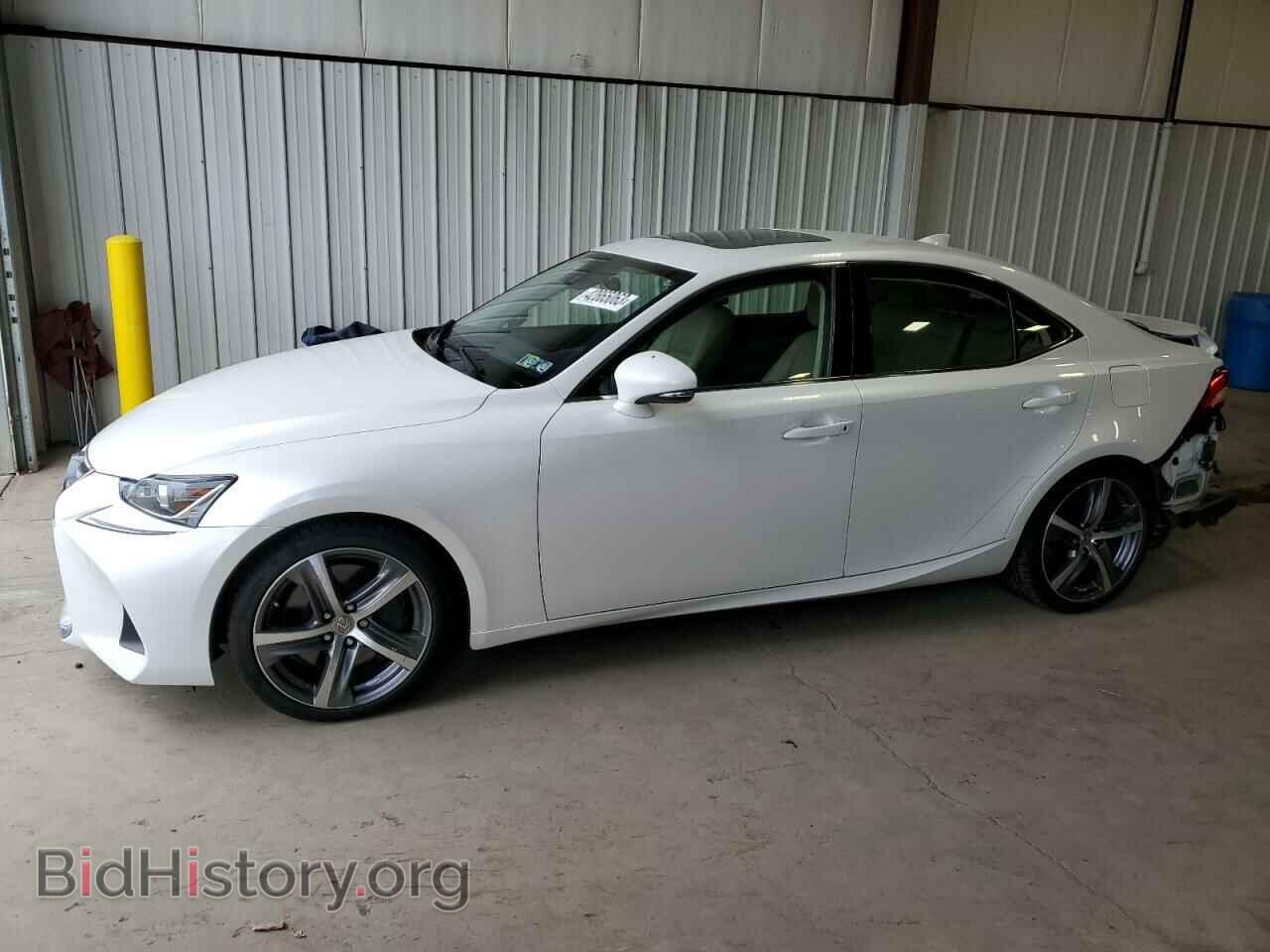 Photo JTHC81D23J5027719 - LEXUS IS 2018