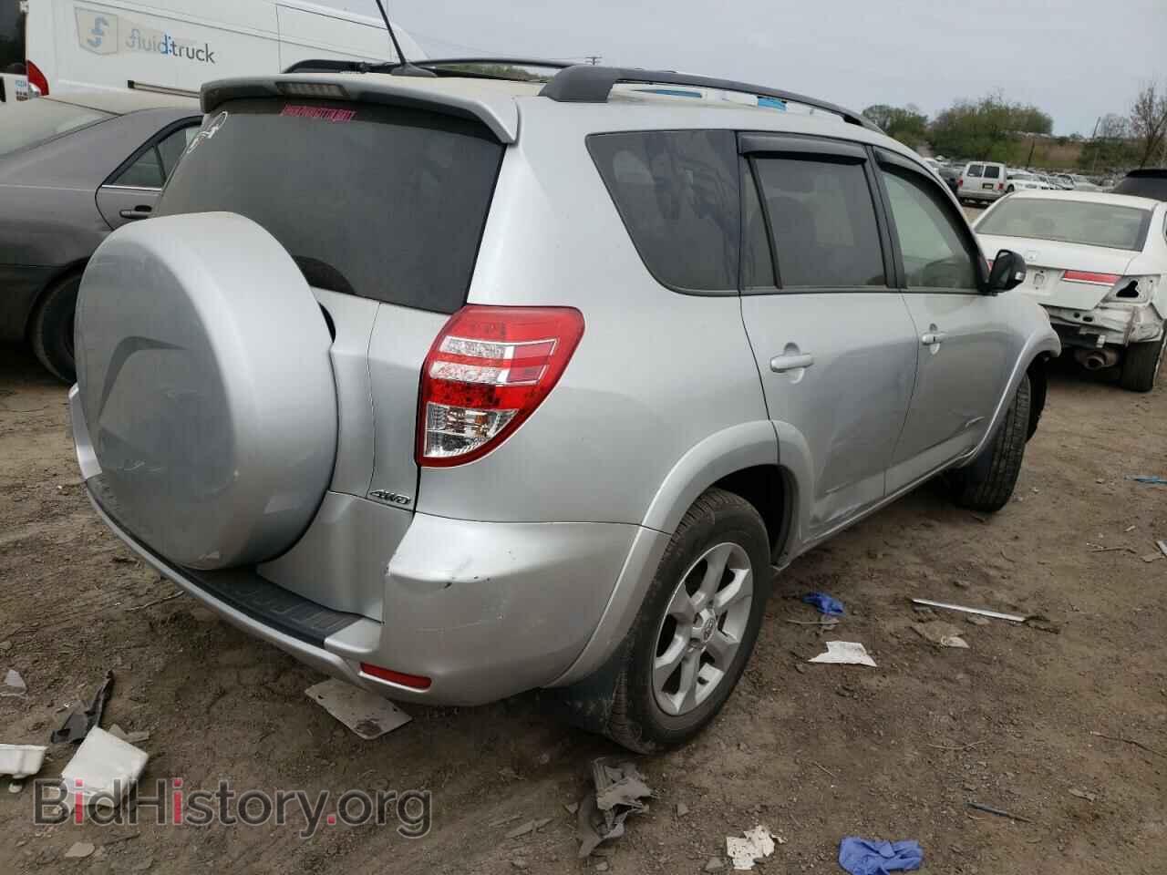 2011 TOYOTA RAV4 - VIN: 2T3DF4DV6BW084286 - Photo 4