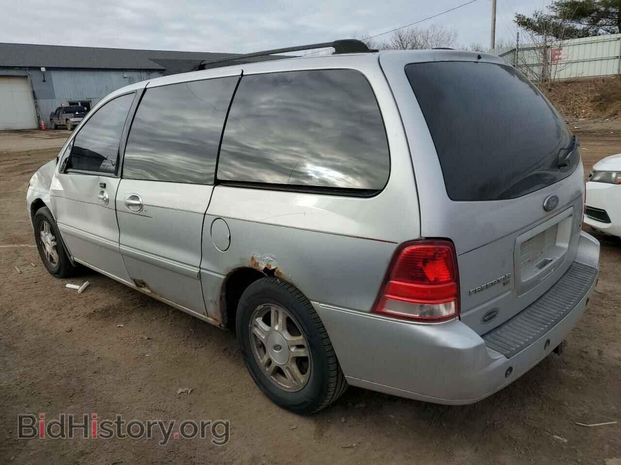 2007 FORD FREESTAR - VIN: 2FMZA52227BA24823 - Фото 2