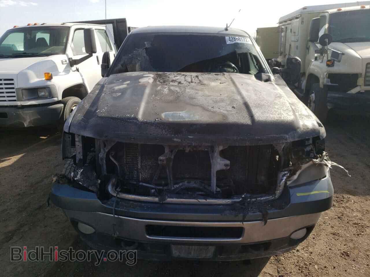 2011 GMC SIERRA - VIN: 1GT424C88BF128796 - Фото 9