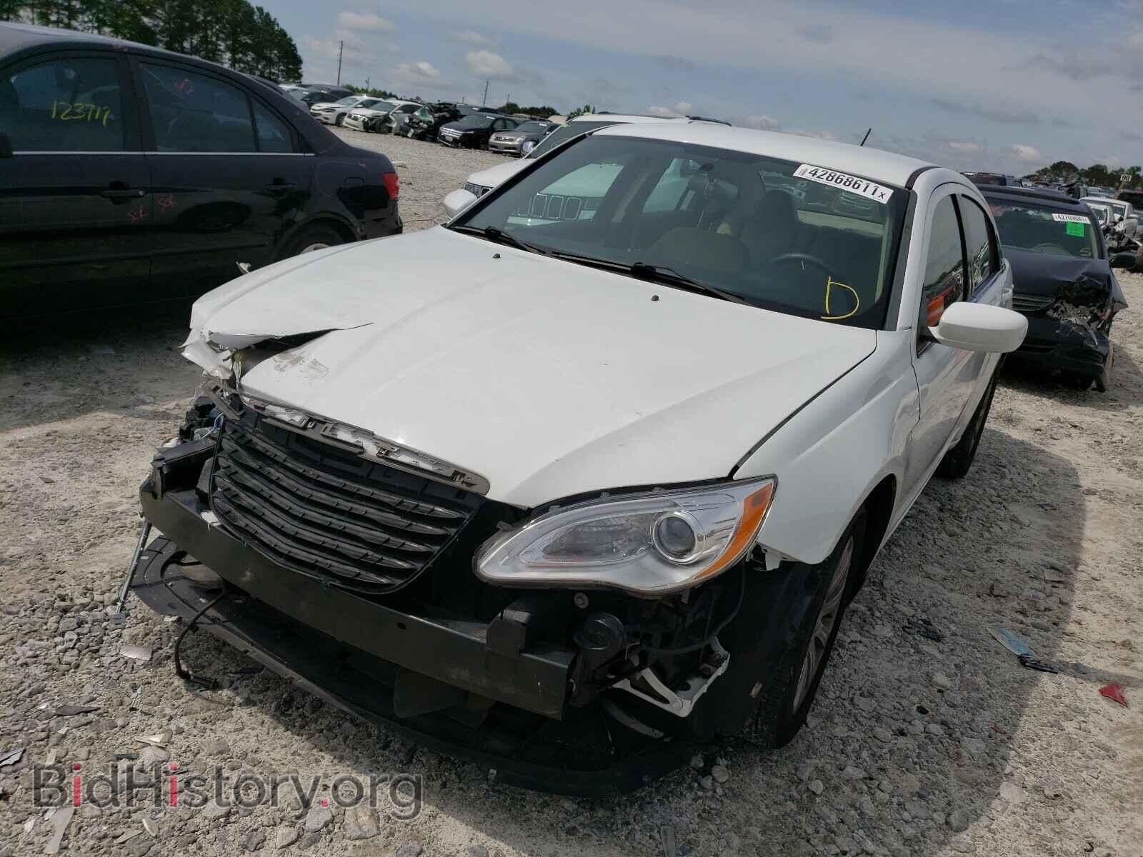 2013 CHRYSLER 200 - VIN: 1C3CCBBB3DN765800 - Фото 2
