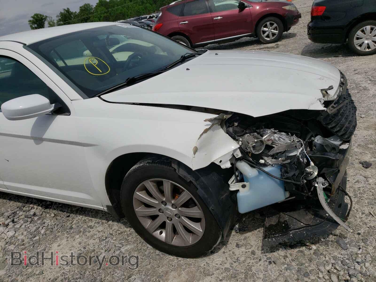 2013 CHRYSLER 200 - VIN: 1C3CCBBB3DN765800 - Фото 9